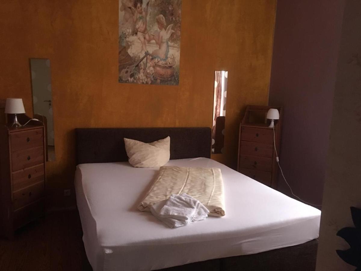 Wohnung In 凯撒斯劳滕 外观 照片